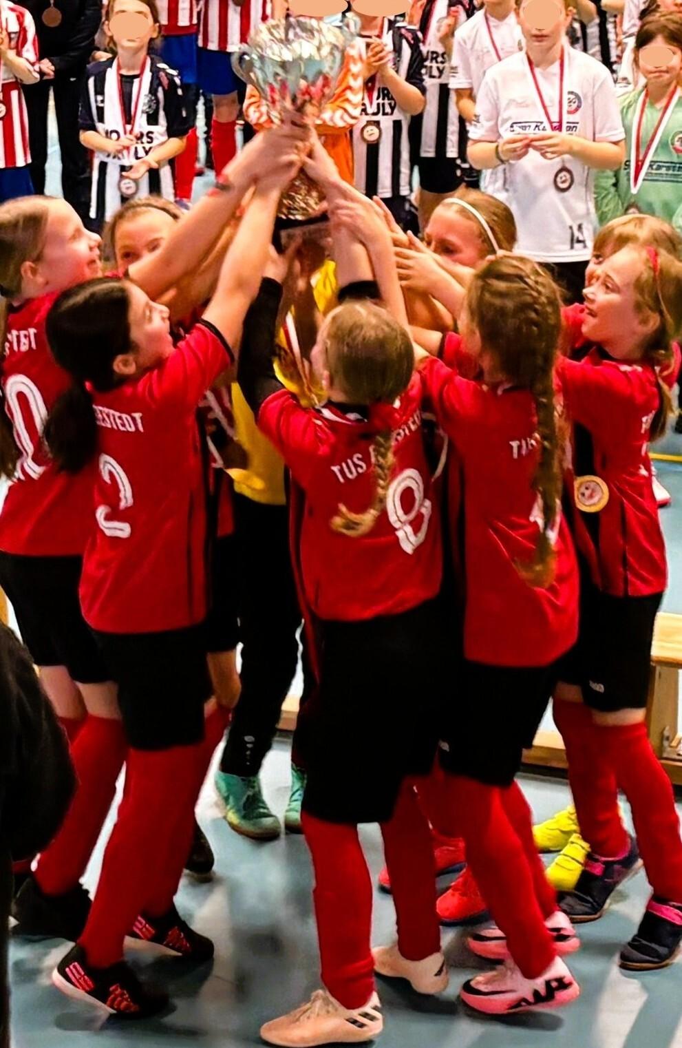 E-Juniorinnen_Hallenmeister26